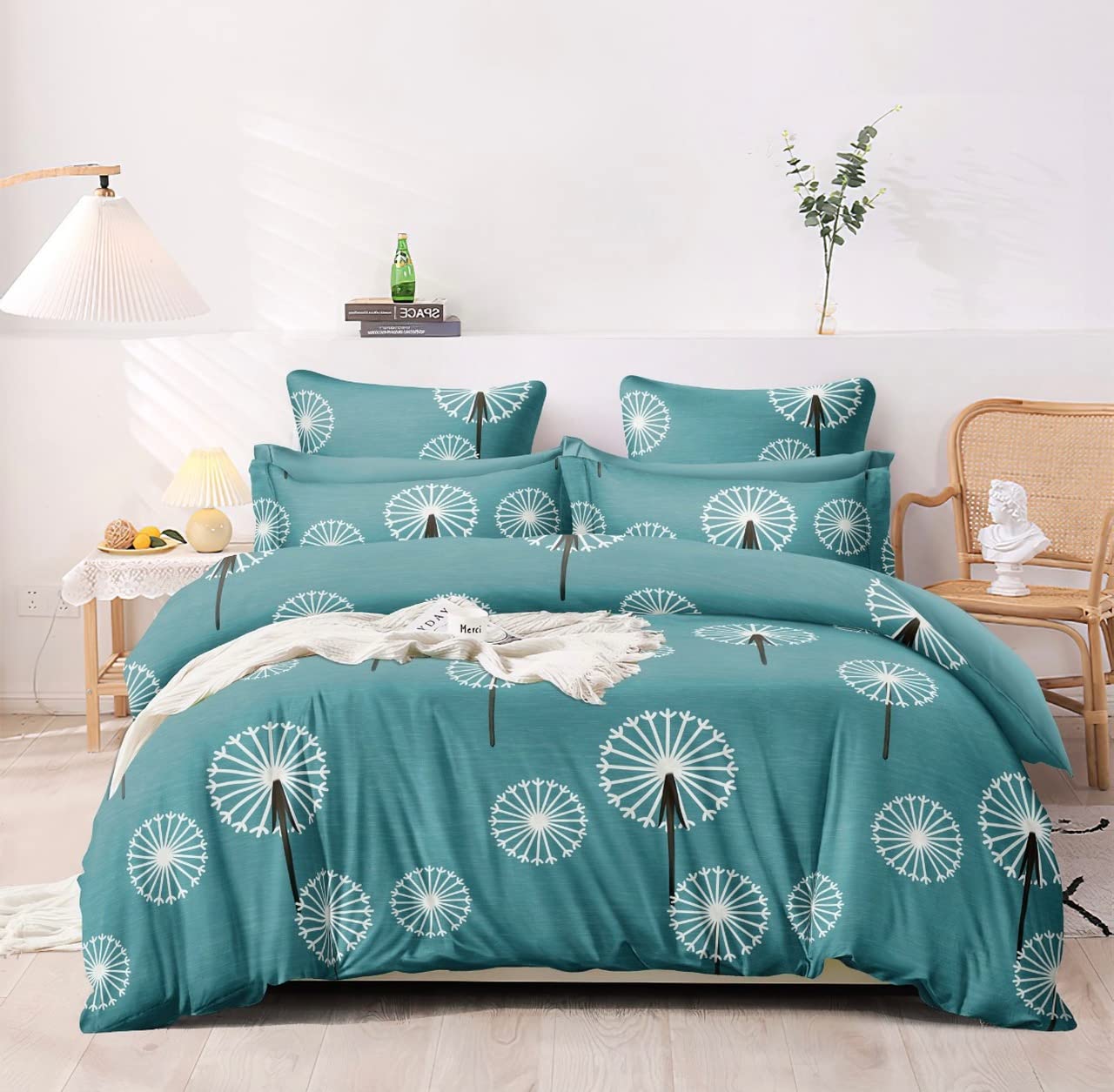 Bedding & Furnishings
